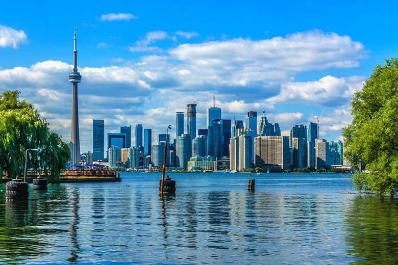 Canada Invites 6000 Candidates in Major Canadian Experience Class